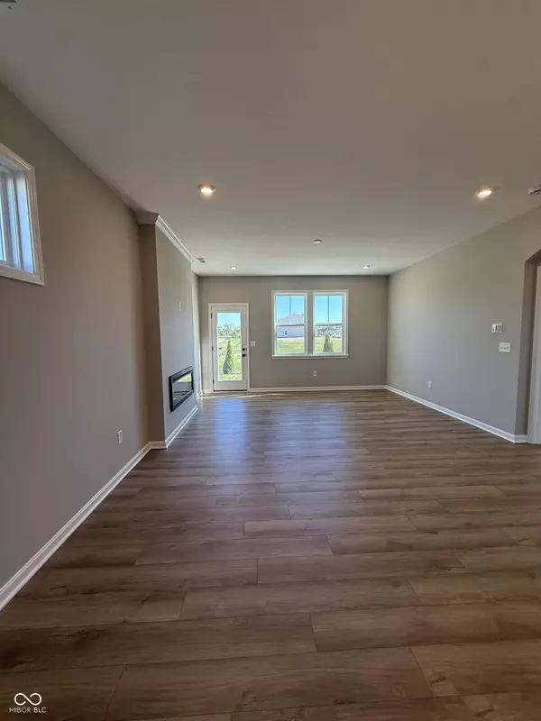 Greenfield, IN 46140,893 Rosebud LN