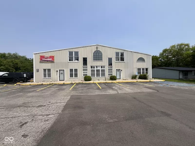 1936 Indianapolis RD, Crawfordsville, IN 47933