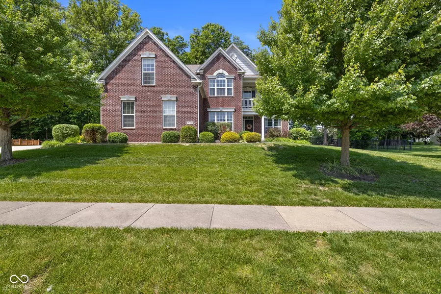 6524 Turning Leaf LN, Indianapolis, IN 46236