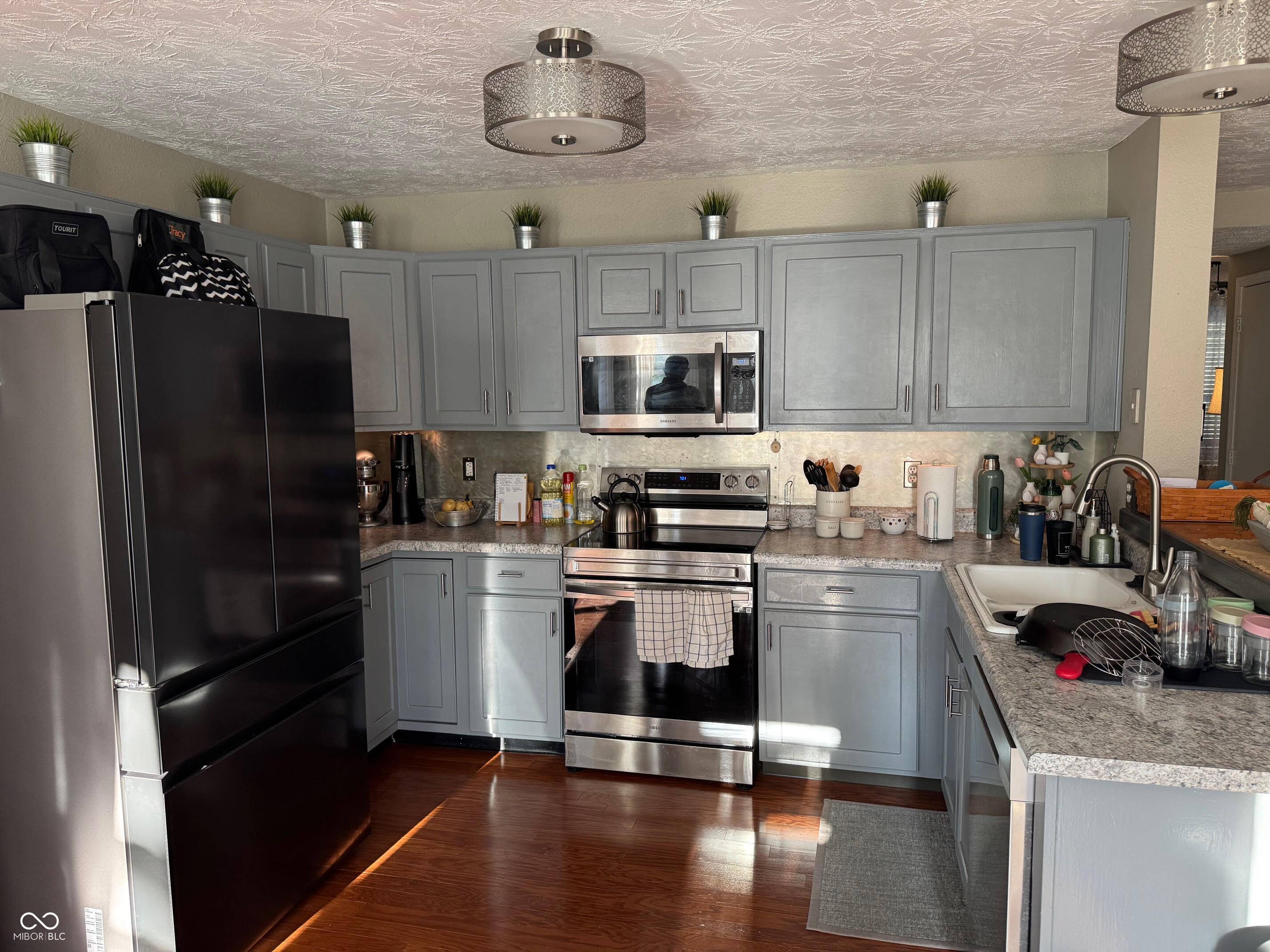 Brownsburg, IN 46112,1924 Odell ST