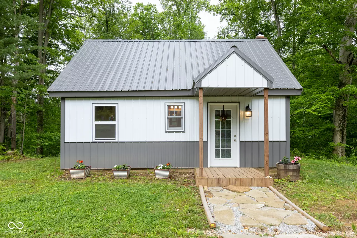 Bloomfield, IN 47424,874 N Corwin RD