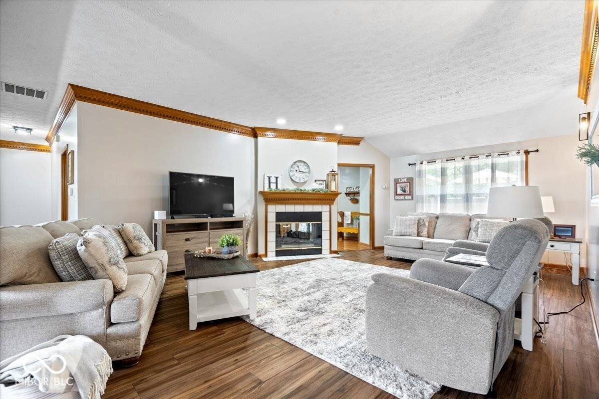 Indianapolis, IN 46227,2818 Locust DR