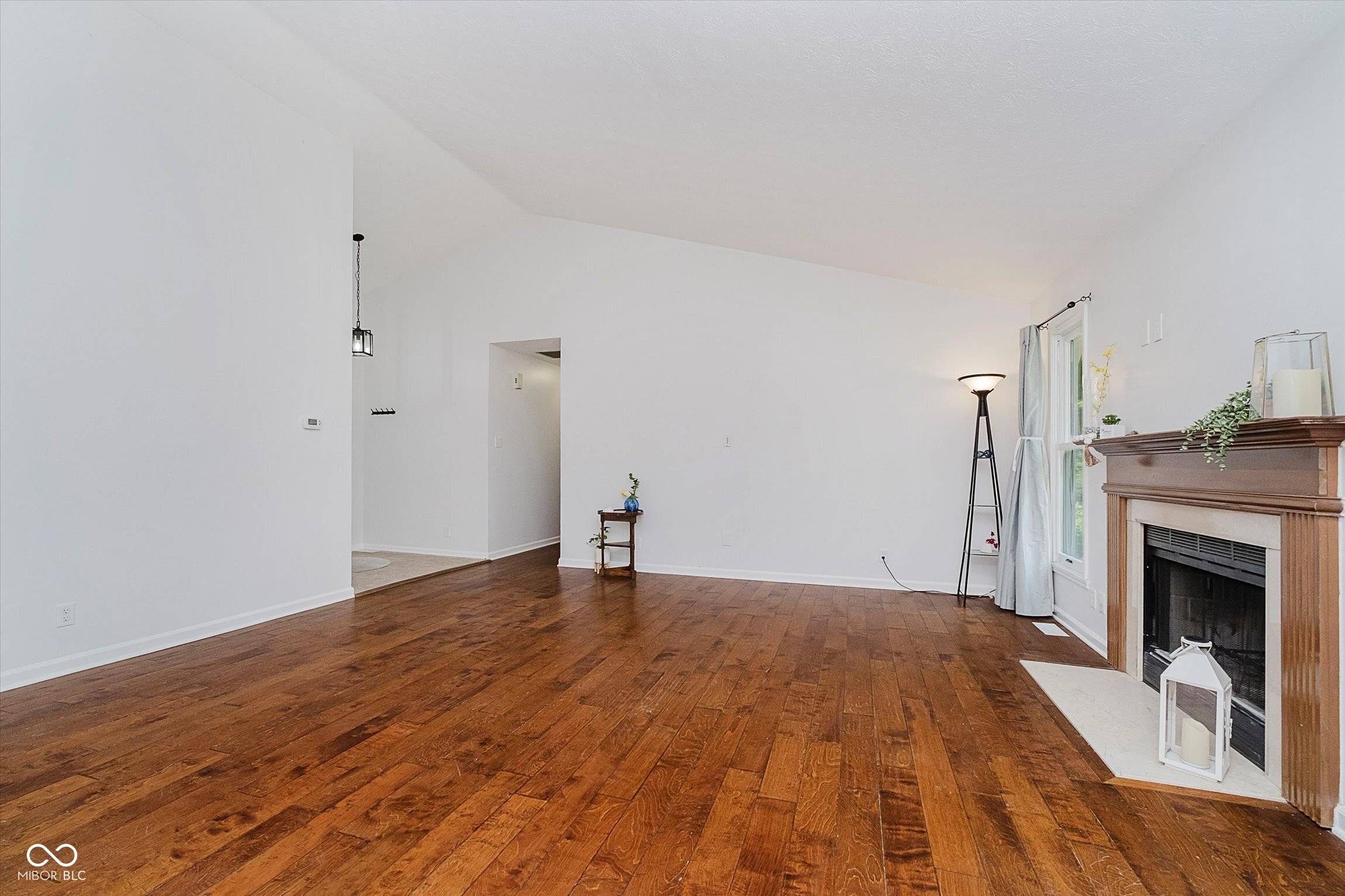 Indianapolis, IN 46256,9363 Hadway DR