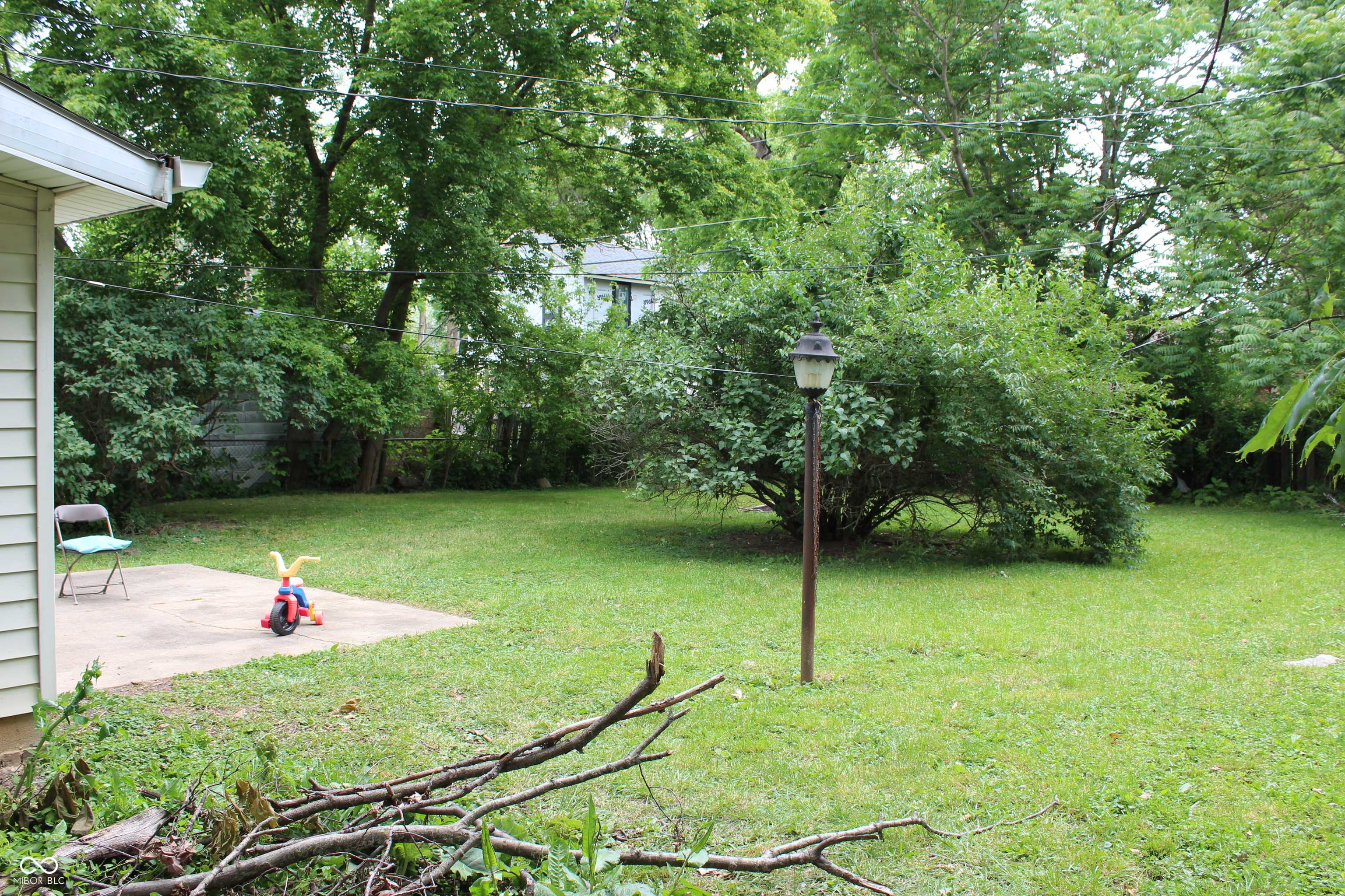 Anderson, IN 46016,2232 Fairview ST