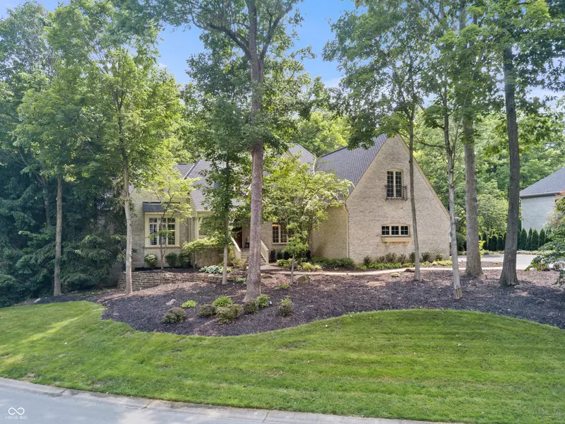9399 Irishmans Run LN, Zionsville, IN 46077
