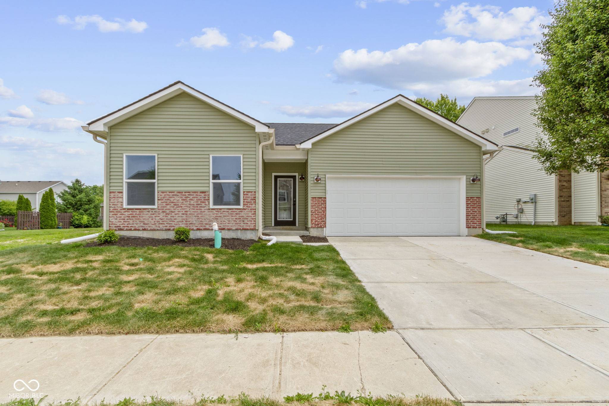 8355 Fieldfare WAY, Indianapolis, IN 46237