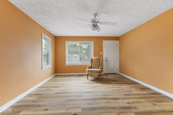 Indianapolis, IN 46227,1228 Knox ST E
