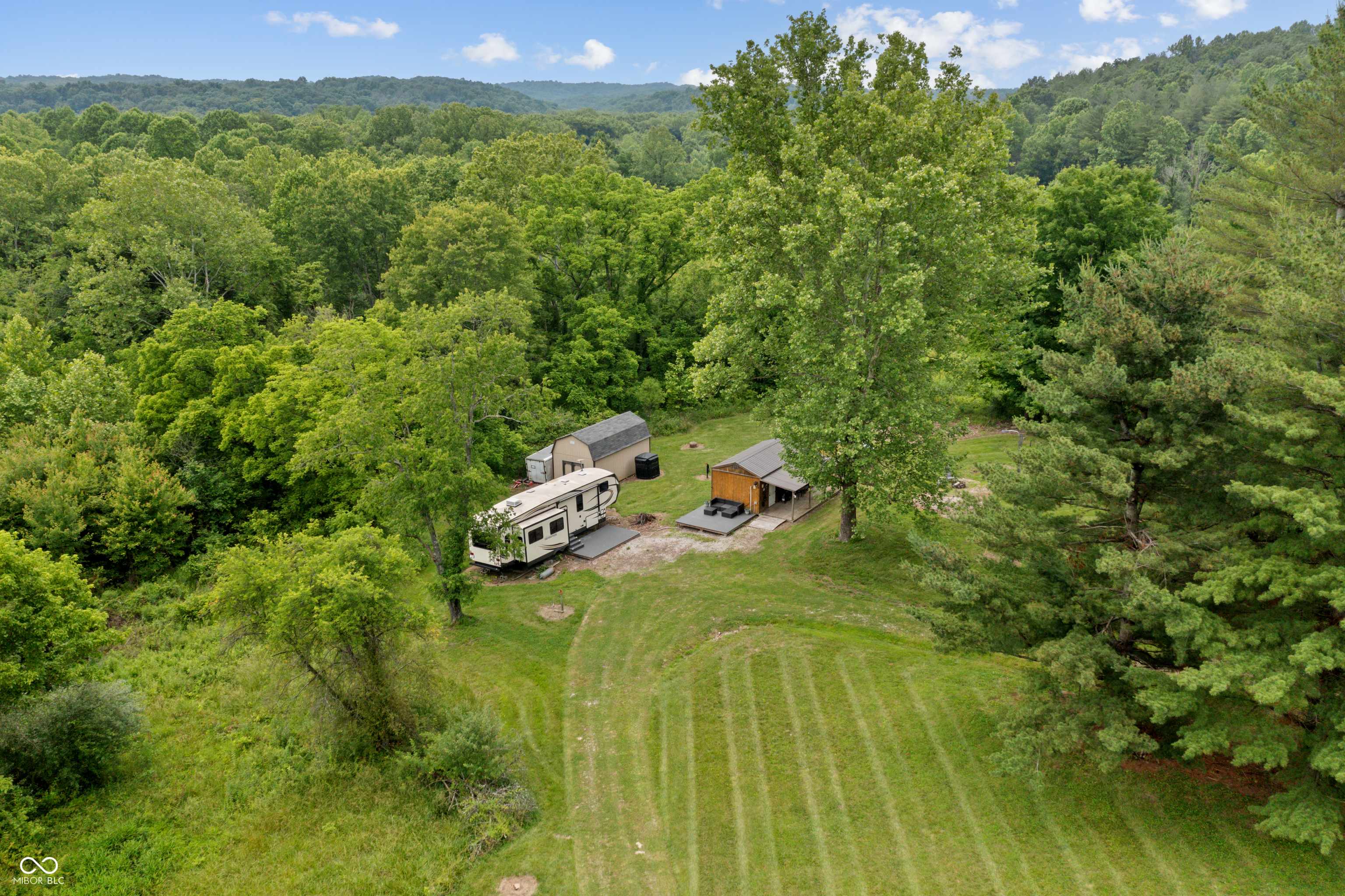 90 Elkinsville RD, Nashville, IN 47448