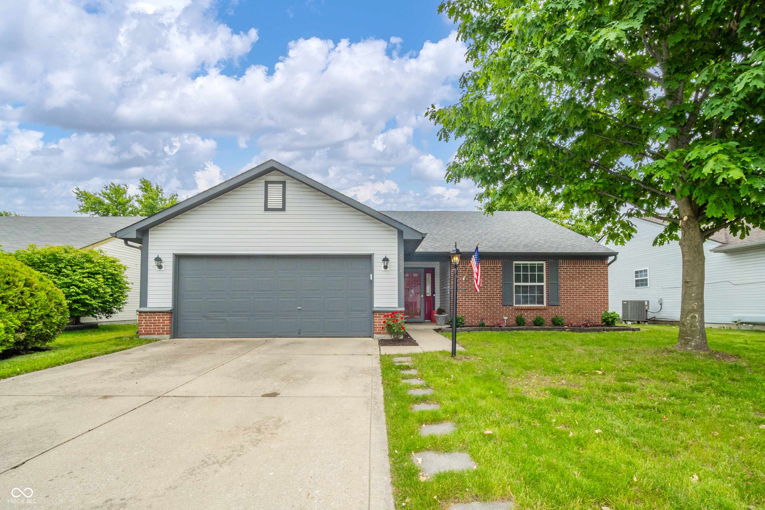 441 E Pine Ridge DR, Westfield, IN 46074