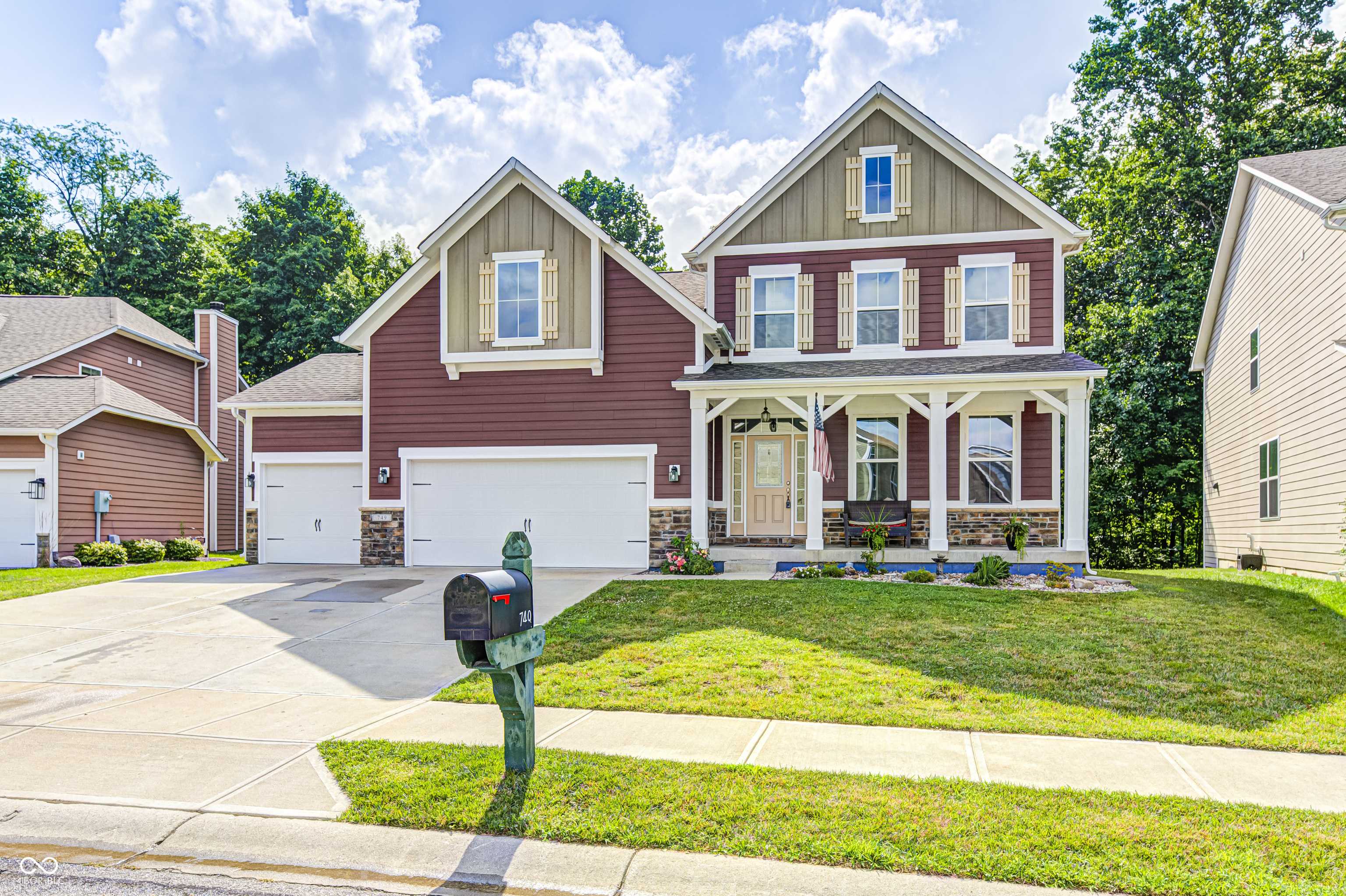 Avon, IN 46123,749 Bracknell DR