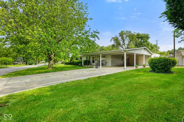 Whiteland, IN 46184,623 Circle CT