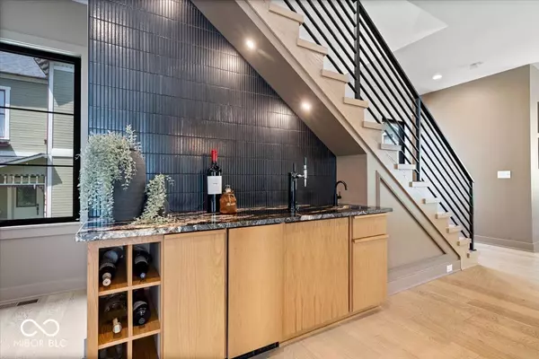 Carmel, IN 46032,631 1st AVE NW