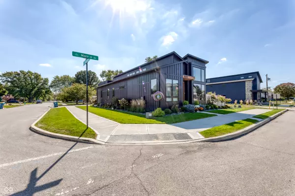 8695 Morgan DR, Fishers, IN 46038