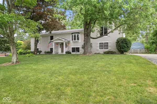 Zionsville, IN 46077,233 Saddlebrook DR