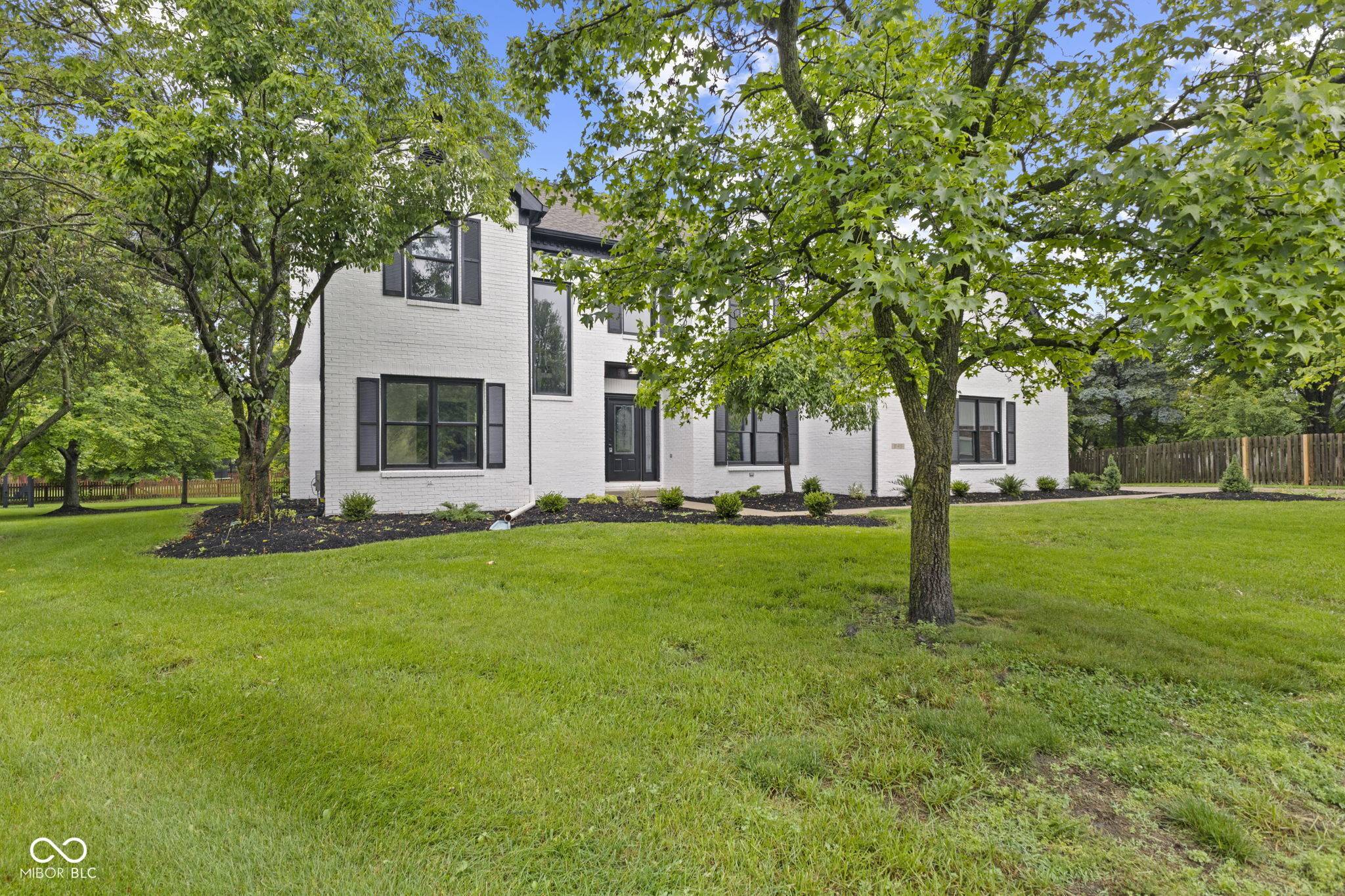 Fishers, IN 46037,9148 Oak Knoll LN