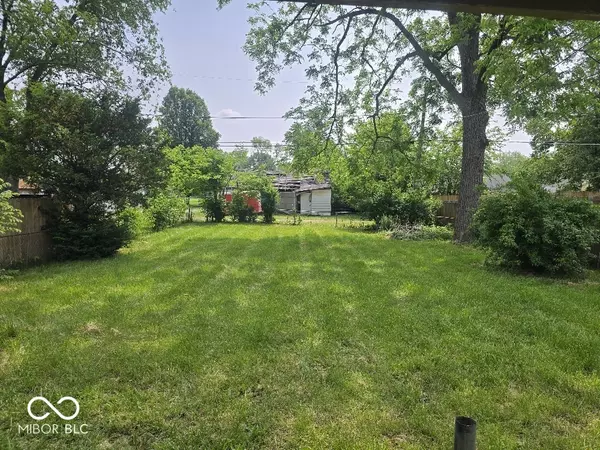 Indianapolis, IN 46219,927 Cecil AVE