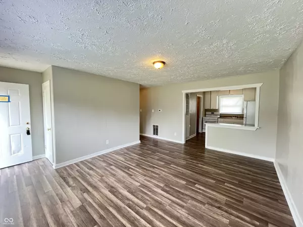 Indianapolis, IN 46219,2208 Admiral DR