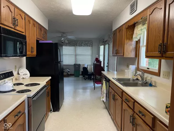 Brownsburg, IN 46112,806 S Jefferson ST