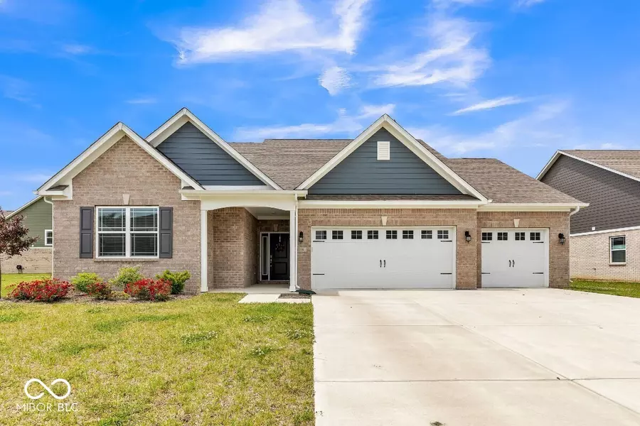 1758 Pelham DR, Greenwood, IN 46143