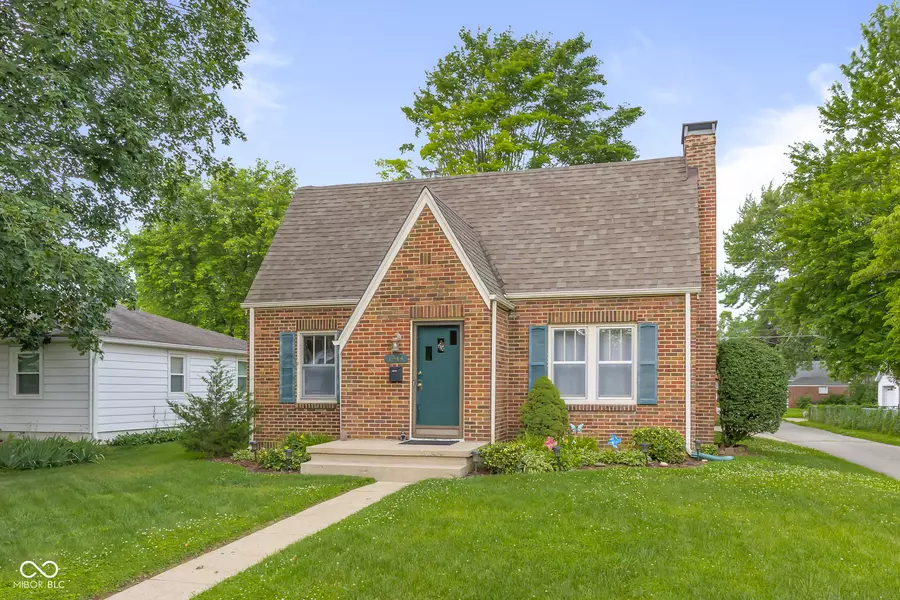 1944 Union ST, Columbus, IN 47201