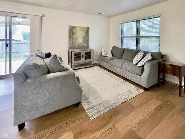 Indianapolis, IN 46217,7392 S Meridian ST