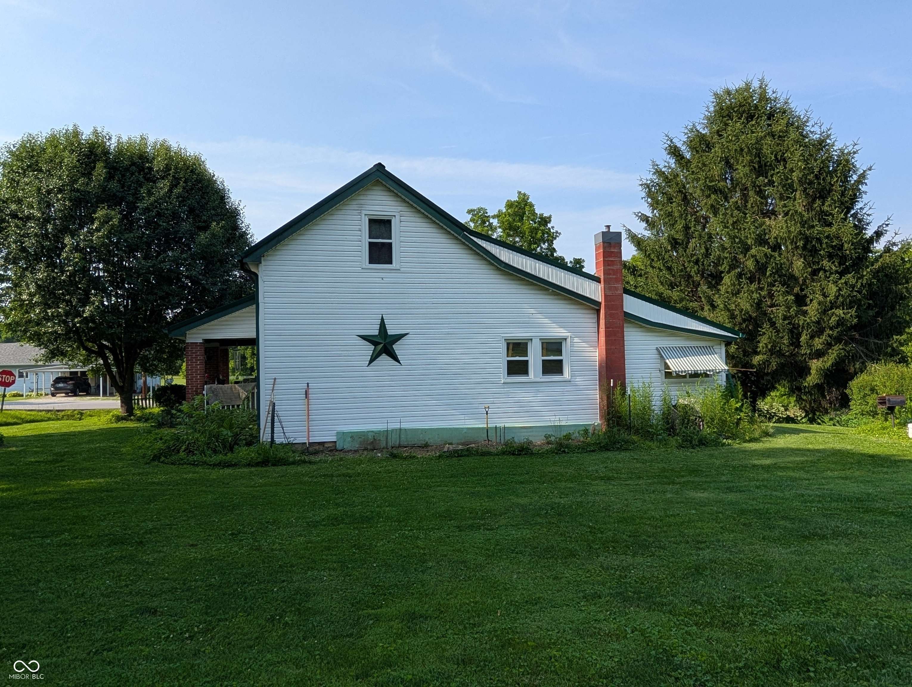 Vernon, IN 47282,180 N Pike ST
