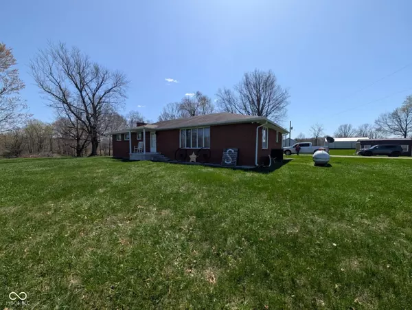 Clay City, IN 47841,1608 E CO RD 900 S