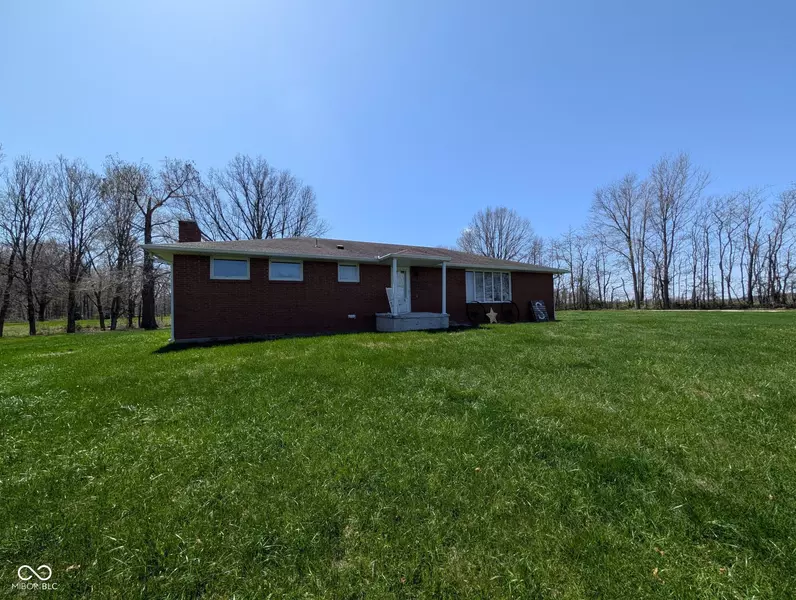 1608 E CO RD 900 S, Clay City, IN 47841