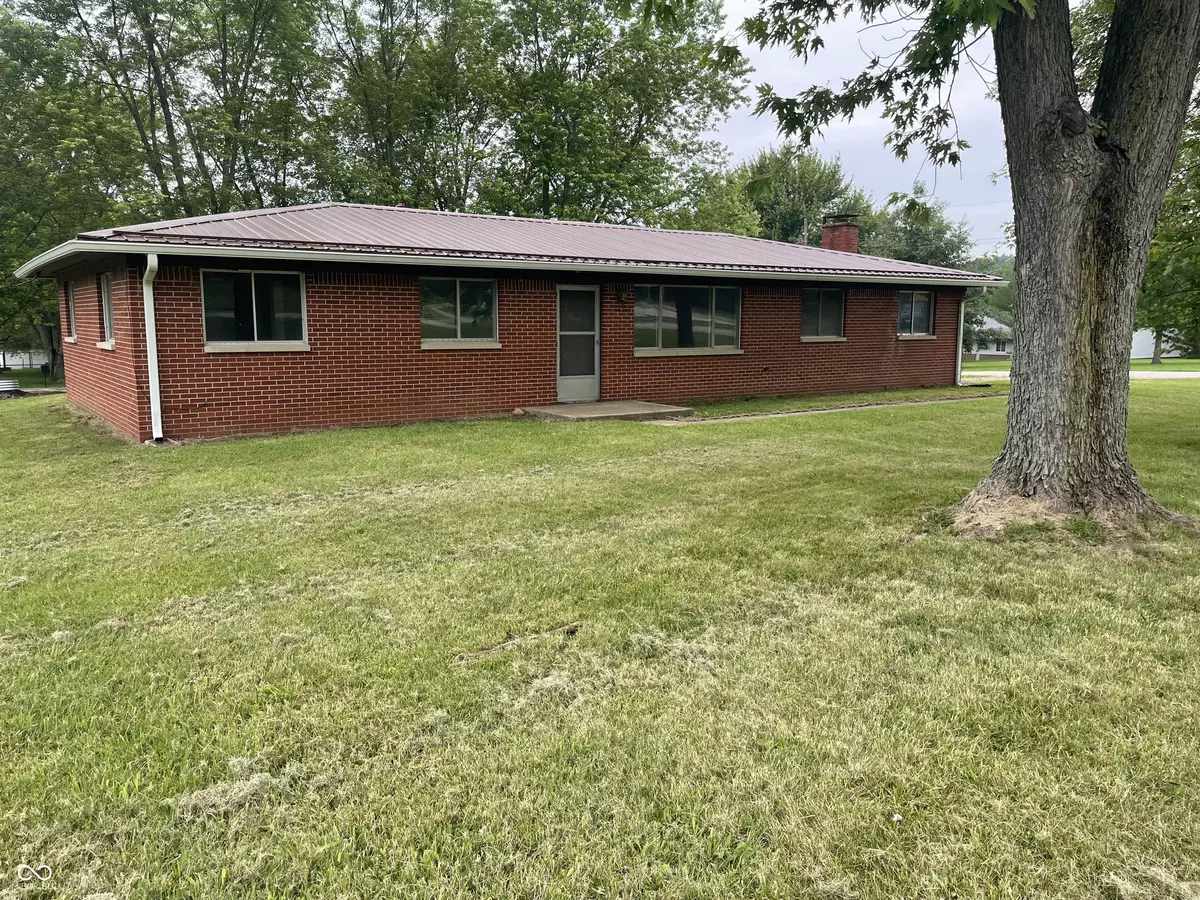 Cloverdale, IN 46120,406 N Main ST