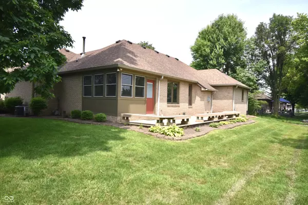 Indianapolis, IN 46237,5943 Red Maple DR