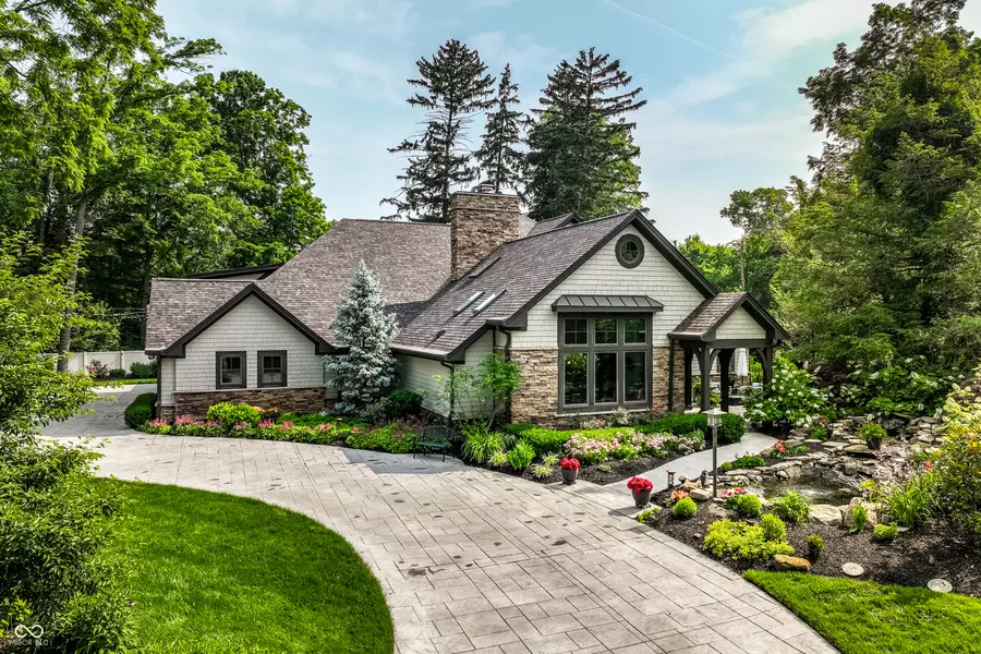 8651 Emerald LN, Indianapolis, IN 46260