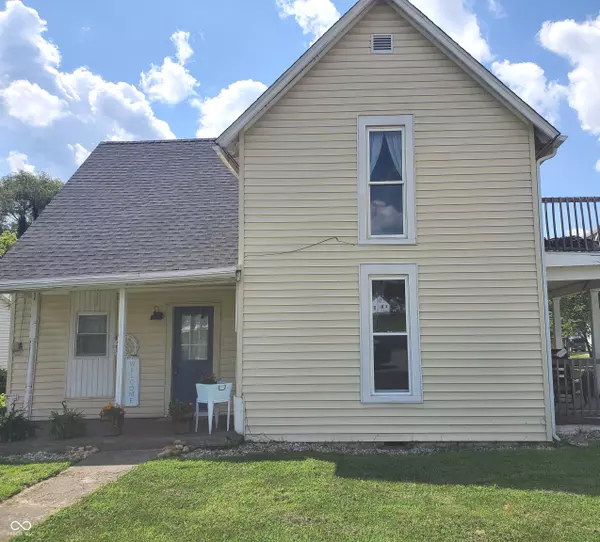 Brownstown, IN 47220,702 W Cross ST