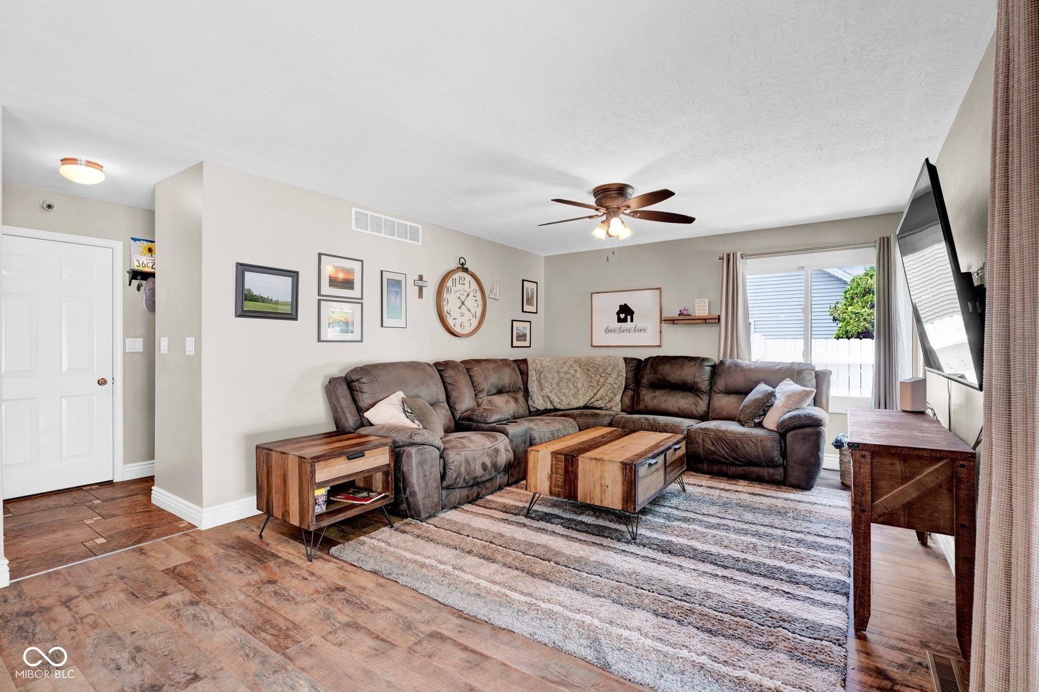 Columbus, IN 47203,2384 Fairfax DR