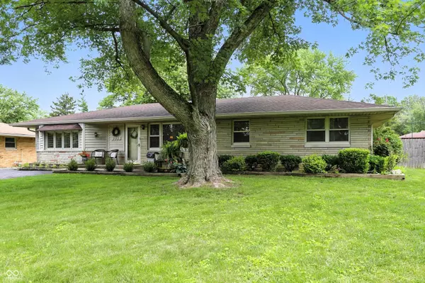 Indianapolis, IN 46217,7113 Chandler DR