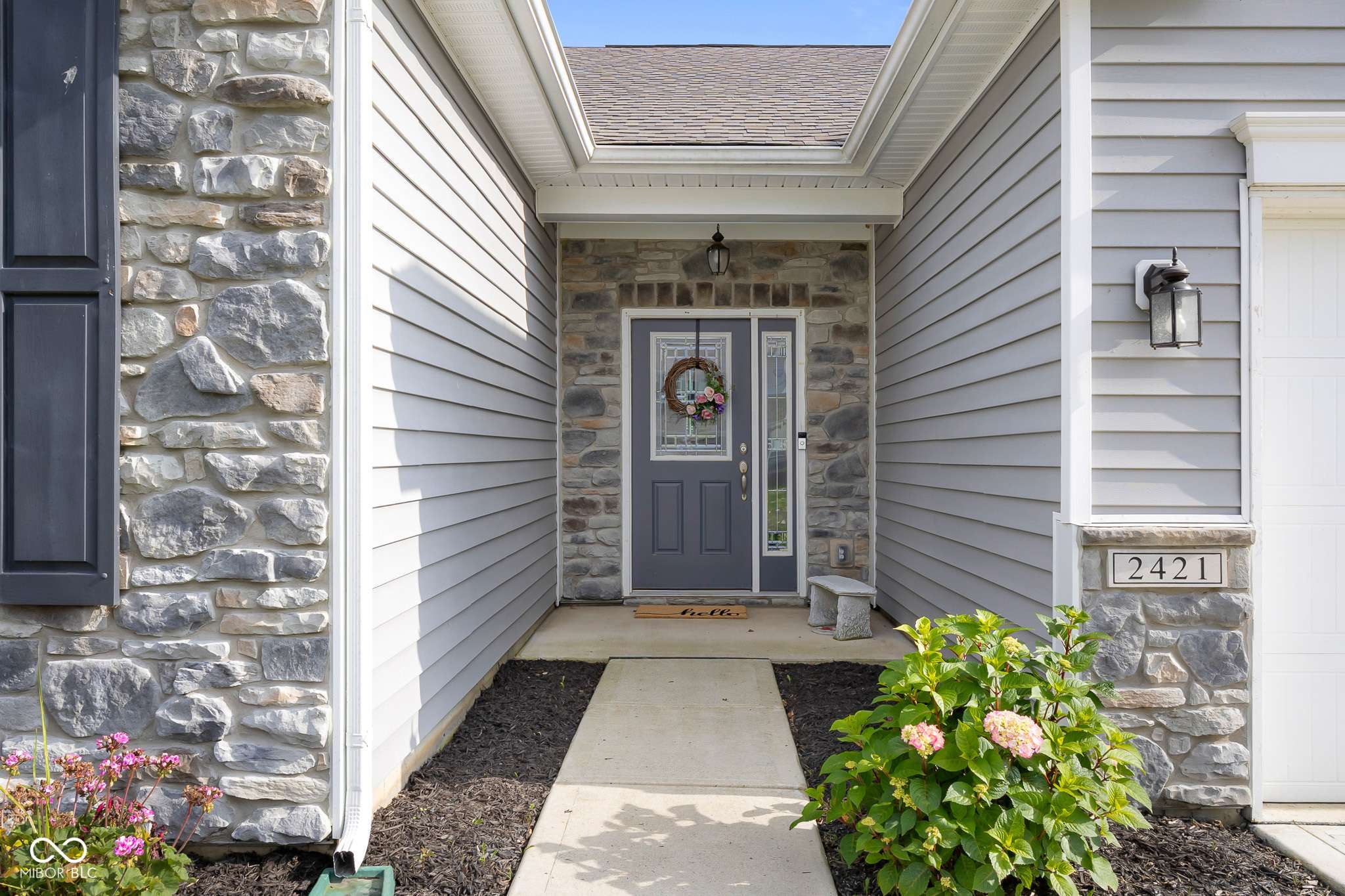 Columbus, IN 47201,2421 Creek Bank DR