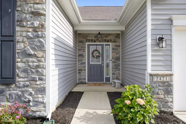 Columbus, IN 47201,2421 Creek Bank DR