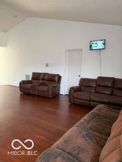 Indianapolis, IN 46217,8113 Maple Stream LN