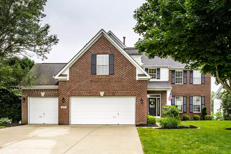 6771 Woodcliff CIR, Zionsville, IN 46077
