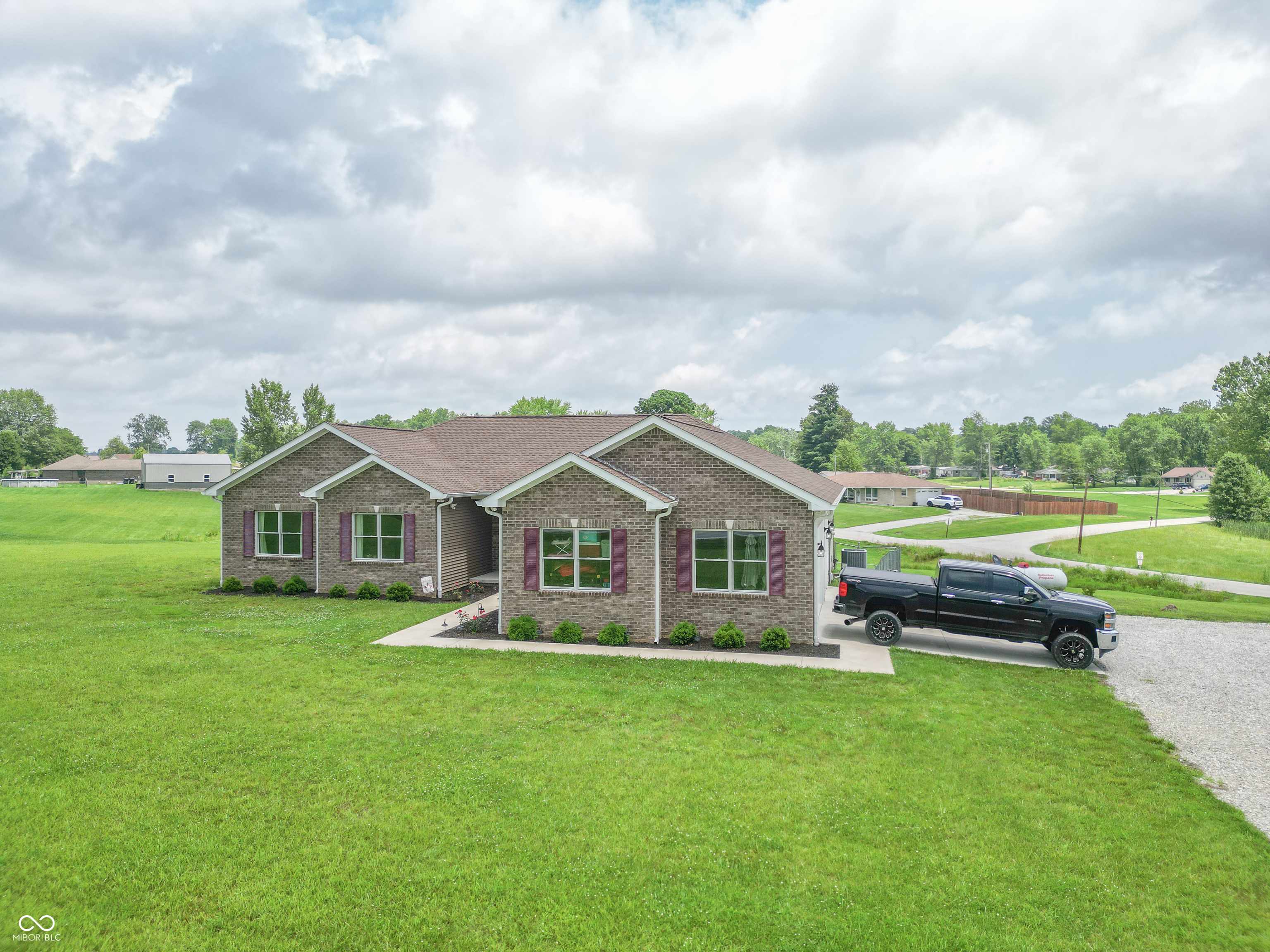 Elizabethtown, IN 47232,8090 N State Highway 7