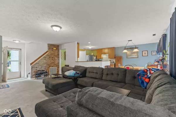 Indianapolis, IN 46235,11532 Glenn Abbey LN