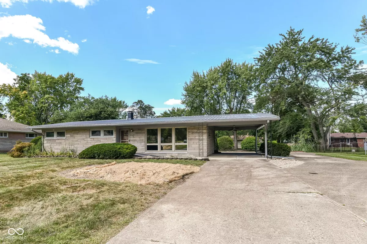 Indianapolis, IN 46227,2226 Hanover DR