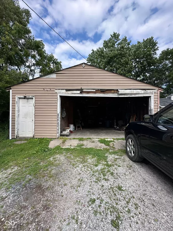 Indianapolis, IN 46222,1425 Sharon AVE
