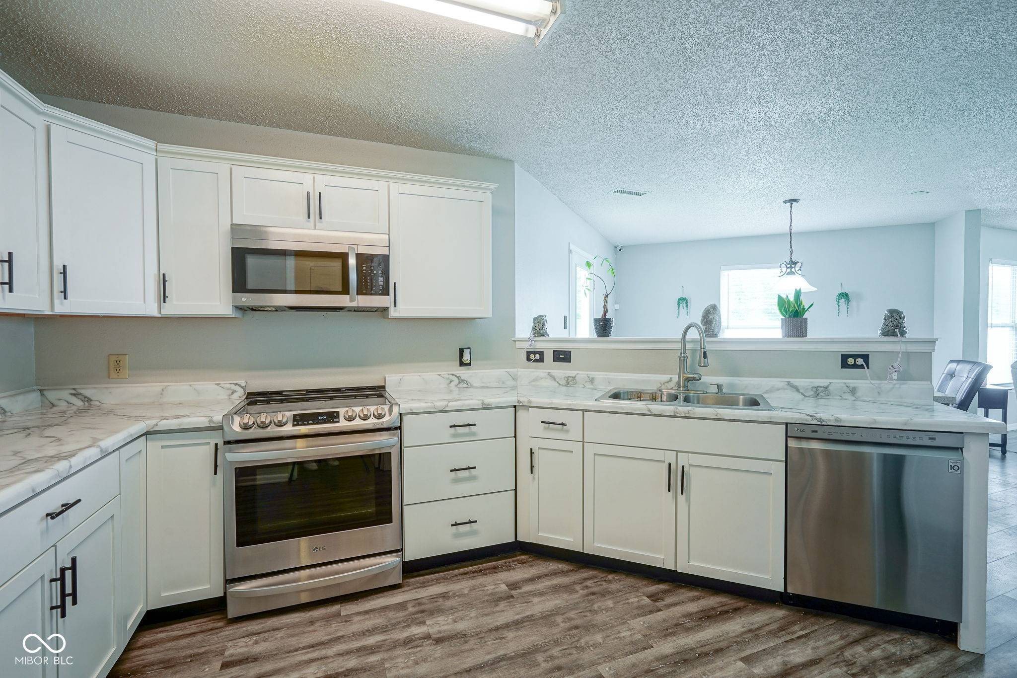 Indianapolis, IN 46234,9775 Big Bend DR