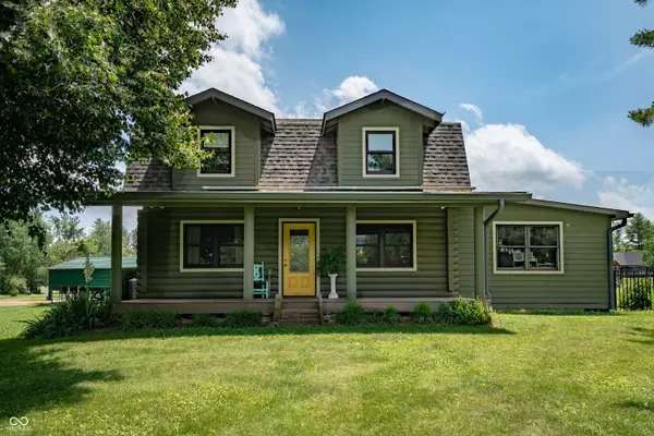 8009 Rinnie Seitz RD, Nashville, IN 47448