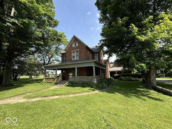 8220 College Corner RD, Centerville, IN 47330