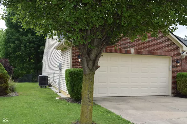 Indianapolis, IN 46239,1820 Irish Lake LN
