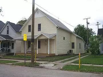 209 E COLLEGE, Crawfordsville, IN 47933