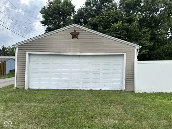 Noblesville, IN 46060,1395 Evans AVE
