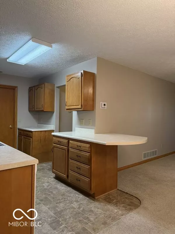 Martinsville, IN 46151,989 Plaza DR