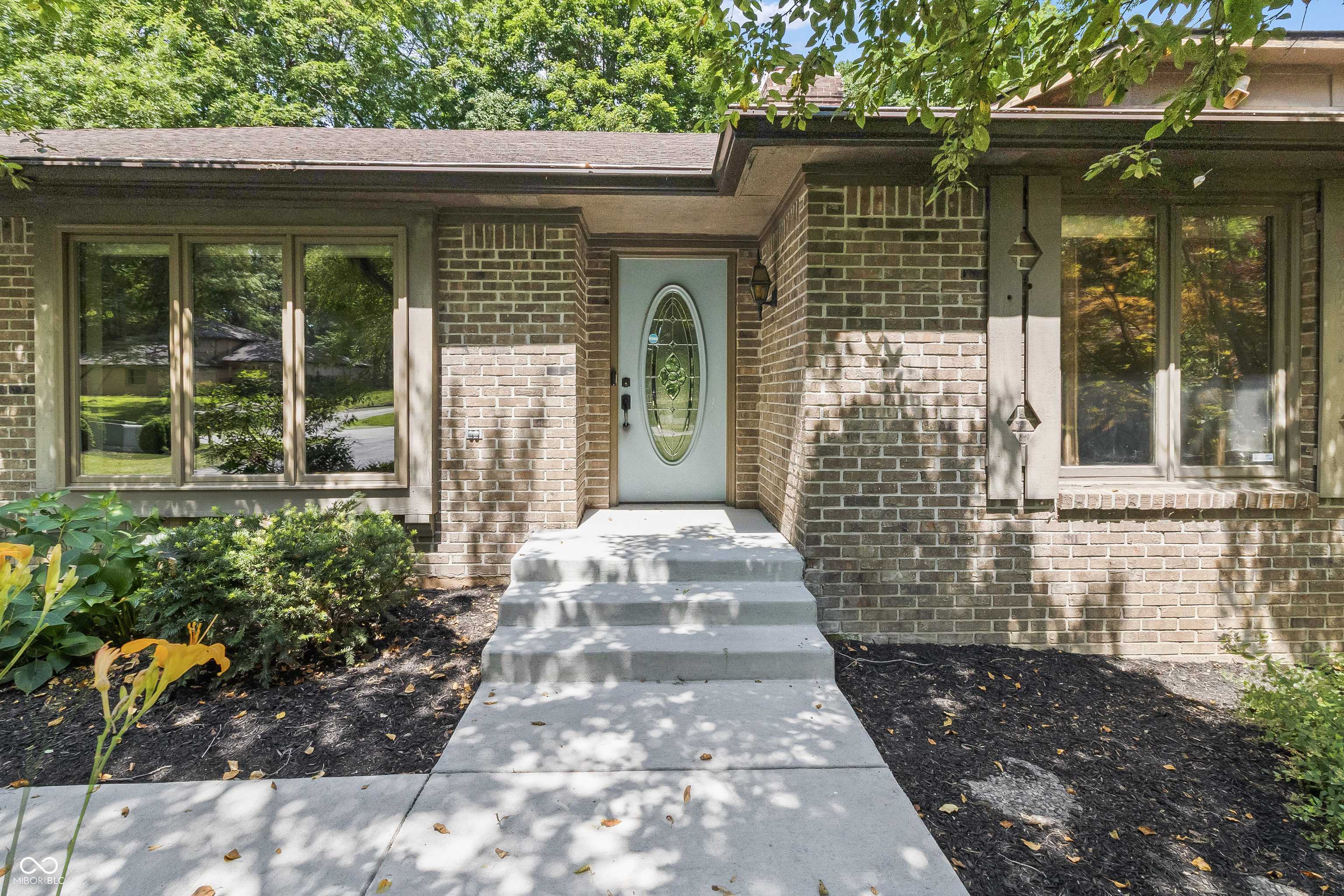 604 Oak Blvd W DR, Greenfield, IN 46140